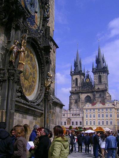 prague-cathedral-astronomical clock-old city center